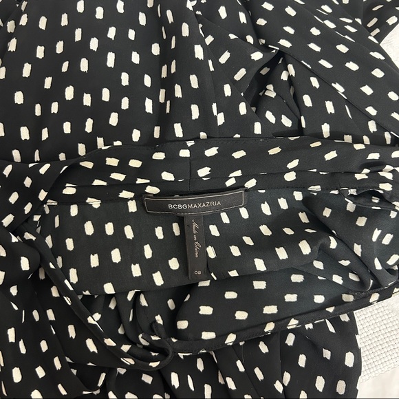 BCBG MAXAZRIA B&W Collared Buttoned Front Dress - Picture 11 of 12